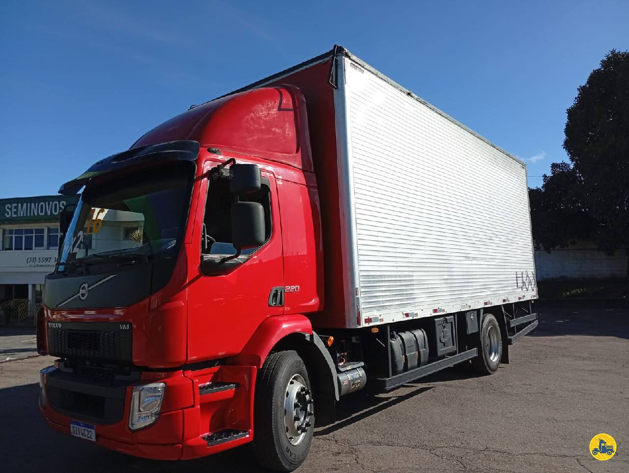 CAMINHAO VOLVO VOLVO VM 220 Baú Furgão Toco 4x2 Tora Seminovos CONTAGEM MINAS GERAIS MG